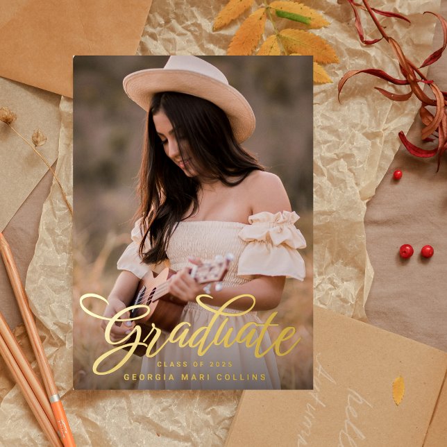 Invitación Con Relieve Metalizado Curly Headline Graduation Invitation (Subido por el creador)