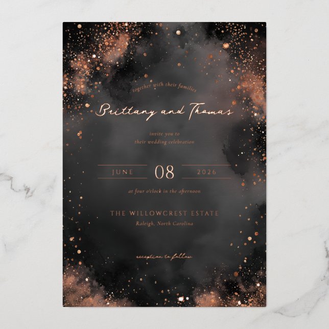 Invitación Con Relieve Metalizado Destellos de Oro Negro Sofisticado (Anverso)