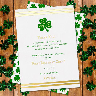Invitación Con Relieve Metalizado Día de San Patricio con papel de oro elegante Cump