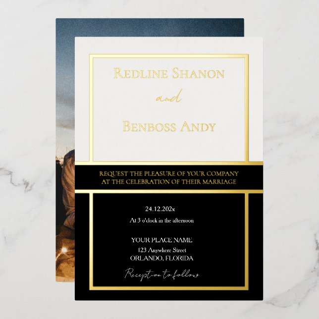 Invitación Con Relieve Metalizado Diseño dorado elegante enmarcado marfil y negro (Anverso/Reverso)