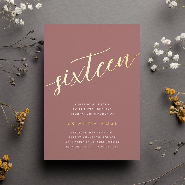 Invitación Con Relieve Metalizado Dorado Script Sweet 16 Fiesta de cumpleaños (Subido por el creador)
