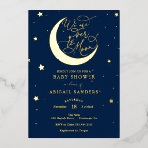 Invitación Con Relieve Metalizado Ducha de Bebé Luna Azul Sobre el Oro
