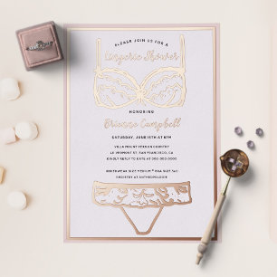 Invitación Con Relieve Metalizado Ducha de Novia de Ropa Interior Rosa y Hoja de Oro