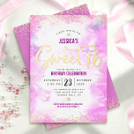 Invitación Con Relieve Metalizado Dulce 16 Script color de agua rosa Girly Real Gold<br><div class="desc">"Feliz dulce 16". Envíe esta impresionante, brillante, alegre, festiva, moderna, personalizada, personalizado real invitación a una fiesta de Relieve metalizado de oro para un evento que recordar. Un Relieve metalizado dorado espumoso, pequeños puntos de confeti y escritura manuscrita superponen un fondo de color rosa suave. Personalice el texto del personalizado...</div>