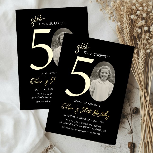 Invitación Con Relieve Metalizado Elegant Surprise 50th Birthday Black and Gold (Subido por el creador)