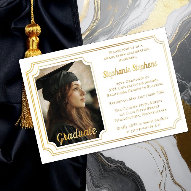 Invitación Con Relieve Metalizado Elegant White & Gold Photo Graduation Party  (Elegant White and Gold Foil Graduation Party Invitation with Photo and Scalloped Frame)