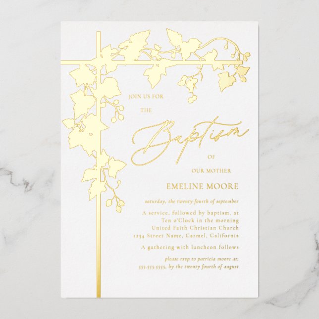 Invitación Con Relieve Metalizado Elegante bautismo con guión dorado (Anverso)