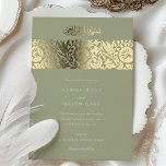 Invitación Con Relieve Metalizado Elegante Boda floral islámico dorado verde sabio<br><div class="desc">Esta lujosa invitación a las bodas islámicas presenta un impresionante diseño floral de Relieve metalizado dorado, con un sofisticado fondo verde sabio, perfecto para parejas que buscan una mezcla de tradición y elegancia. El intrincado patrón floral se complementa con una elegante caligrafía árabe en la parte superior, añadiendo un toque...</div>