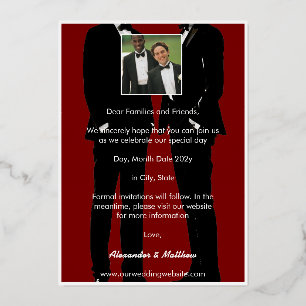 Invitación Con Relieve Metalizado Elegante Boda Gay Moderna Hombres Borgoña Rojo Dor