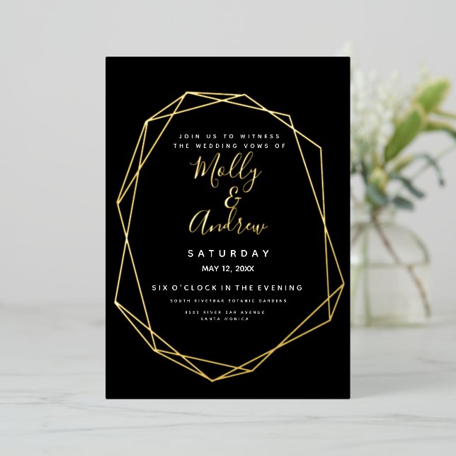Invitación Con Relieve Metalizado Elegante Boda Geométrico Negro y Oro Moderno (Anverso de pie)