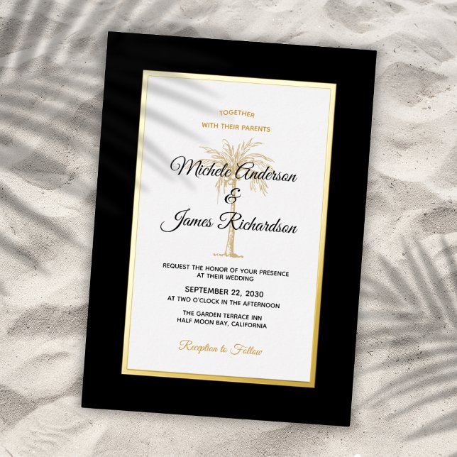 Invitación Con Relieve Metalizado Elegante Boda tropical de palmeras de oro negro (Elegant Black Gold Palm Tree Tropical Wedding Foil Invitation)