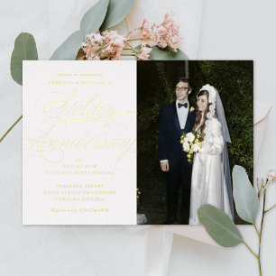 Invitación Con Relieve Metalizado Elegante Caligrafía 50º Aniversario Dorado Foto
