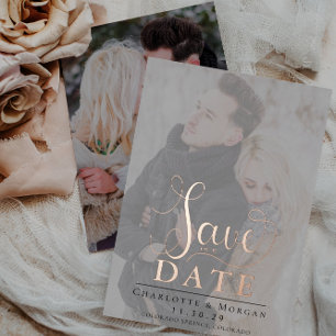 Invitación Con Relieve Metalizado Elegante Caligrafía Dos Fotos Save the Date