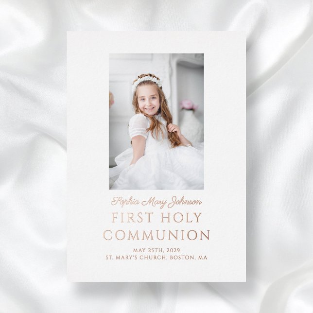 Invitación Con Relieve Metalizado Elegante Chica de fotografía Relieve metalizado do (Elegant Gold Foil Photo Girl First Communion Foil Invitation)