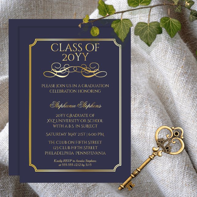 Invitación Con Relieve Metalizado Elegante Dk Blue University Graduation Party Gold (Elegant Dark Blue College | University Graduation Announcement and Party Gold Foil Invitation)