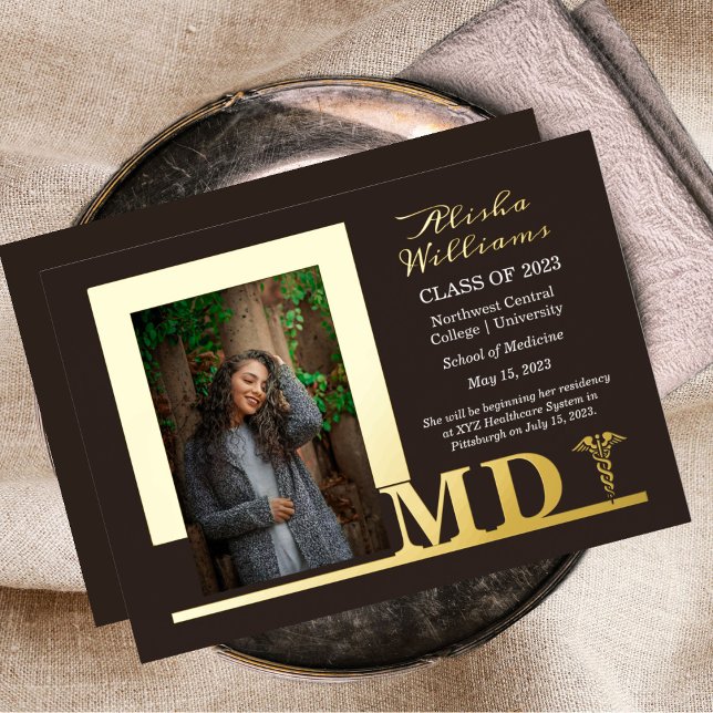 Invitación Con Relieve Metalizado Elegante Dr MD Caduceus Foto Graduado Brown (Subido por el creador)