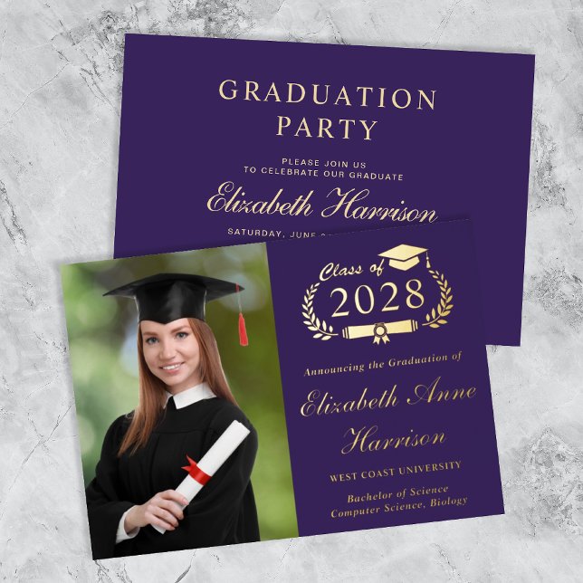 Invitación Con Relieve Metalizado Elegante Fiesta de Graduación del Colegio Púrpura  (An elegant graduation party foil invitation to celebrate the grad's achievements)