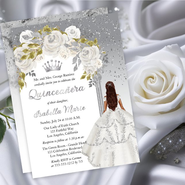 Invitación Con Relieve Metalizado Elegante fiesta de Quinceañera de Rosa Blanca Plat (Elegant White Rose | Silver Floral Princess-Theme Brunette Dk Haired Quinceañera Foil Invitation)