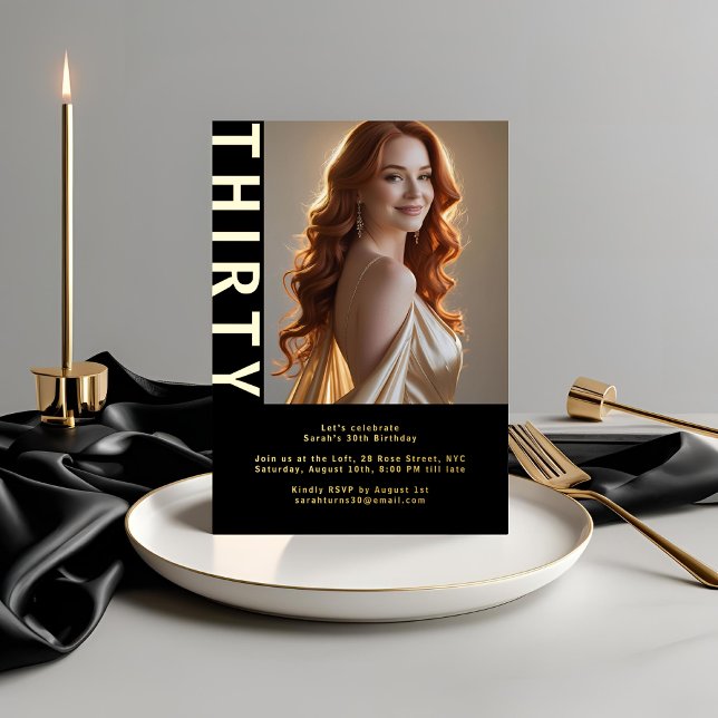 Invitación Con Relieve Metalizado Elegante foto de cumpleaños 30 en negro y Relieve  (Subido por el creador)