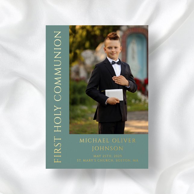 Invitación Con Relieve Metalizado Elegante foto de primera comunión (Elegant Photo Boy First Communion Foil Invitation)