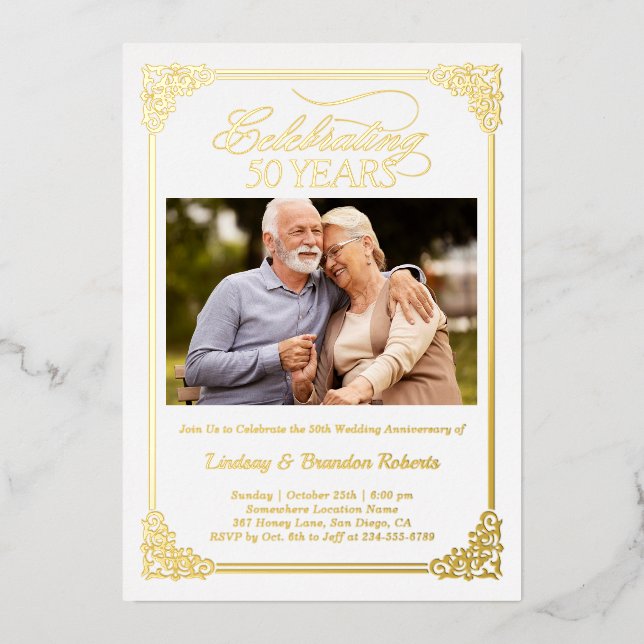 Invitación Con Relieve Metalizado Elegante foto dorada de aniversario de bodas númer (Anverso)