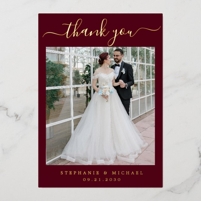 Invitación Con Relieve Metalizado Elegante guión 2 Boda de foto Borgoña Oro (Anverso)