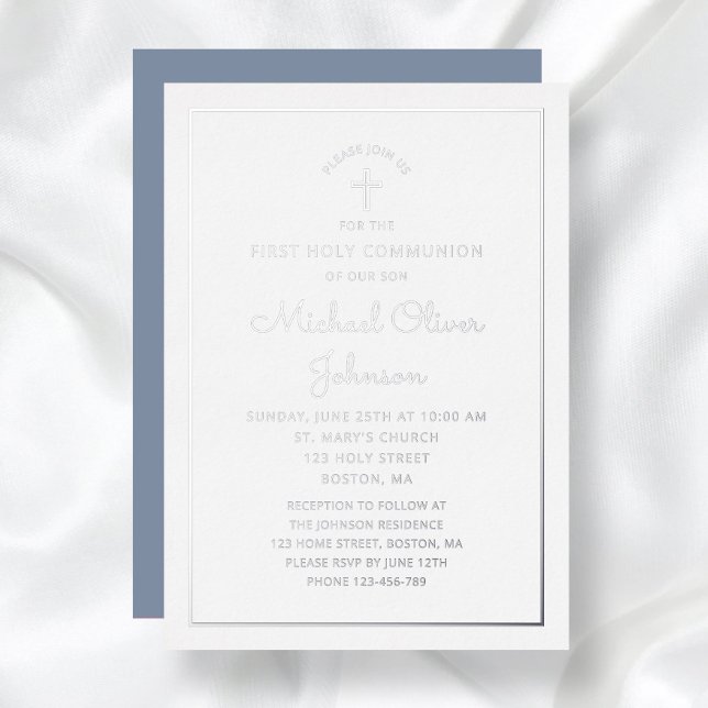 Invitación Con Relieve Metalizado Elegante guión de Relieve metalizado plateado azul (Elegant Blue Silver Foil Script First Communion Foil Invitation)
