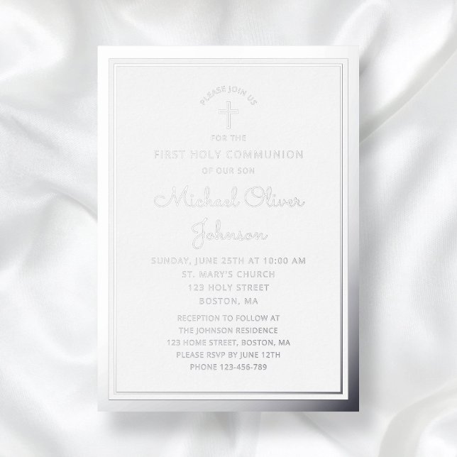 Invitación Con Relieve Metalizado Elegante Guión Niño Primera Comunión Plata (Elegant Script Boy First Communion Silver Foil Invitation)