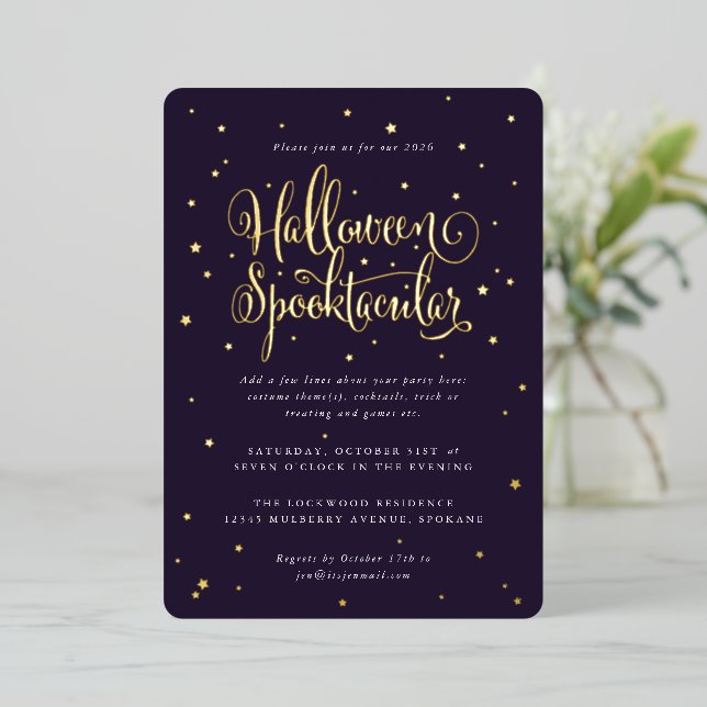 Invitación Con Relieve Metalizado Elegante Halloween Purple/Gold Spooktacular + Estr (Anverso de pie)
