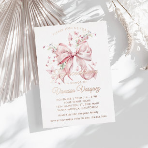 Invitación Con Relieve Metalizado Elegante lazo rosa perlas y flores silvestres Quin