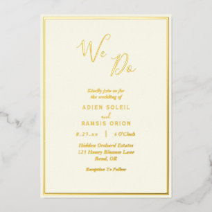 Invitación Con Relieve Metalizado Elegante marfil moderno hacemos oro Boda