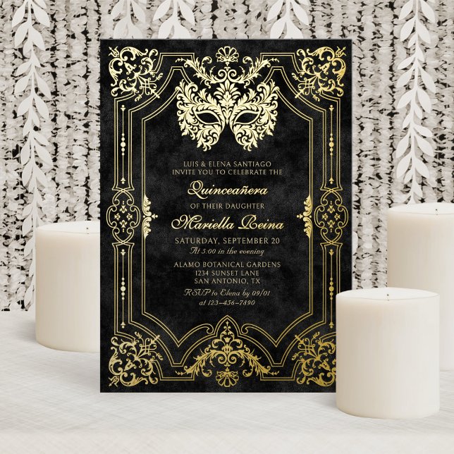 Invitación Con Relieve Metalizado Elegante máscara negra de mascarada Quinceanera (Subido por el creador)