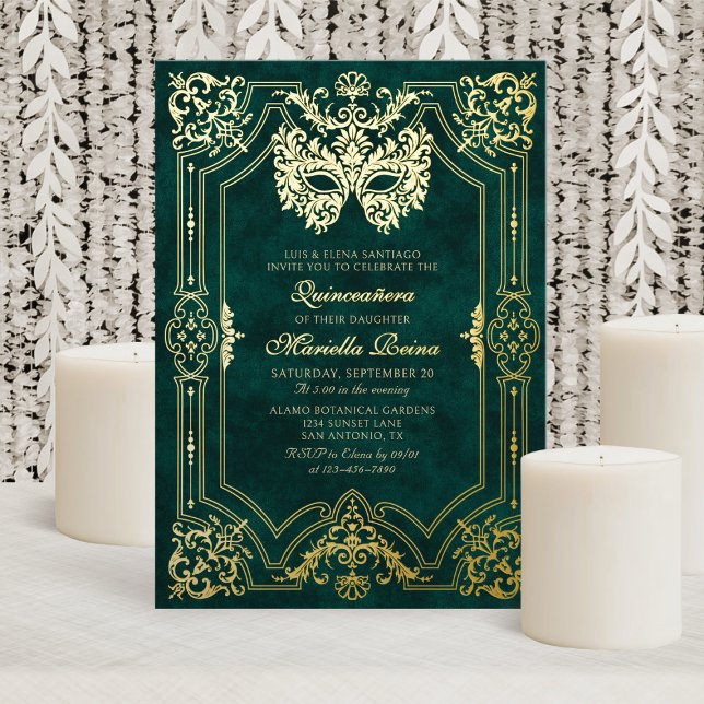Invitación Con Relieve Metalizado Elegante máscara verde de mascarada Quinceanera (Subido por el creador)