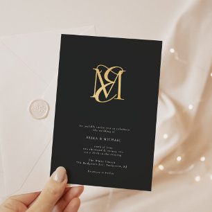 Invitación Con Relieve Metalizado Elegante Monograma de Bodas en Letra Script Modern