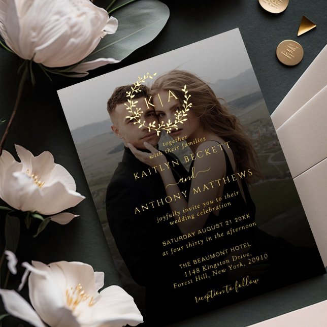 Invitación Con Relieve Metalizado Elegante Monograma Wreath Photo Boda Real (Subido por el creador)
