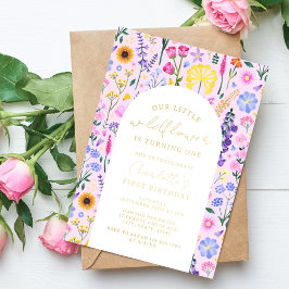 Invitación Con Relieve Metalizado Elegante Nuestro Pequeño Chica De Flores Silvestre