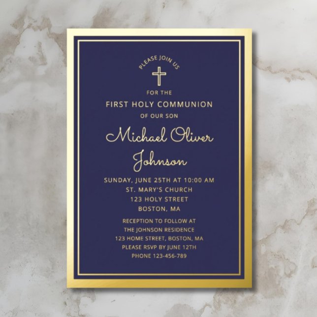 Invitación Con Relieve Metalizado Elegante primera marina de la comunión Blue Boy Go (Elegant First Communion Navy Blue Boy Gold Foil Invitation)