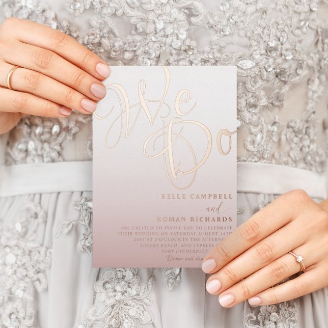 Invitación Con Relieve Metalizado Elegante Rosa Oro que hacemos boda (Subido por el creador)