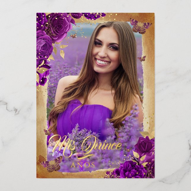 Invitación Con Relieve Metalizado Elegante Rosa púrpura dorado foto floral Quinceane (Anverso)