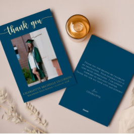 Invitación Con Relieve Metalizado Elegante Script Naval Azul Dorado Foto Graduación