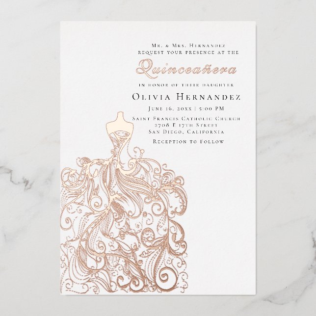 Invitación Con Relieve Metalizado Elegante vestido de Quinceañera esbozado (Anverso)