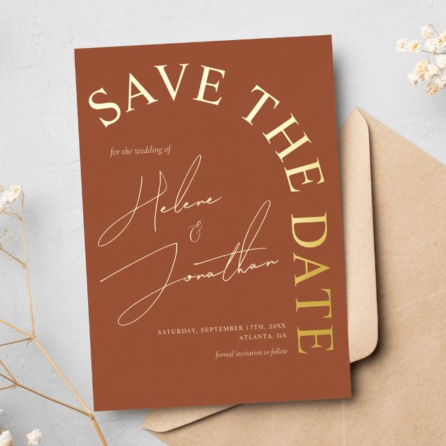 Invitación Con Relieve Metalizado Elegante Y Elegante Boda Terracota Ahorra La Fecha (Stylish Elegant Terracotta Wedding Save The Date Foil Invitation)