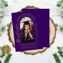 Elegante y elegante foto de graduación púrpura en 