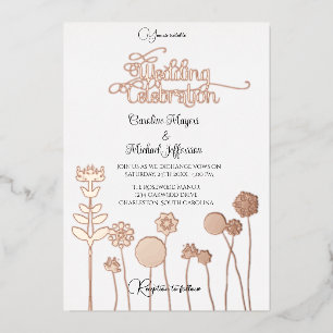Invitación Con Relieve Metalizado Elegante y eterno minimalismo floral de oro suave