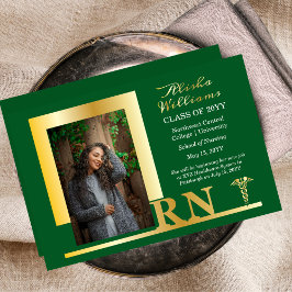 Invitación Con Relieve Metalizado Enfermera elegante RN Caduceus Photo Graduate Gree