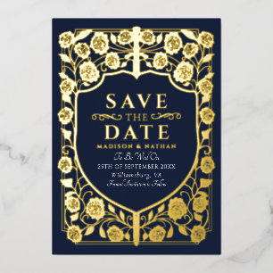 Invitación Con Relieve Metalizado Escudo de Espada Azul Monograma Medieval Salvar la