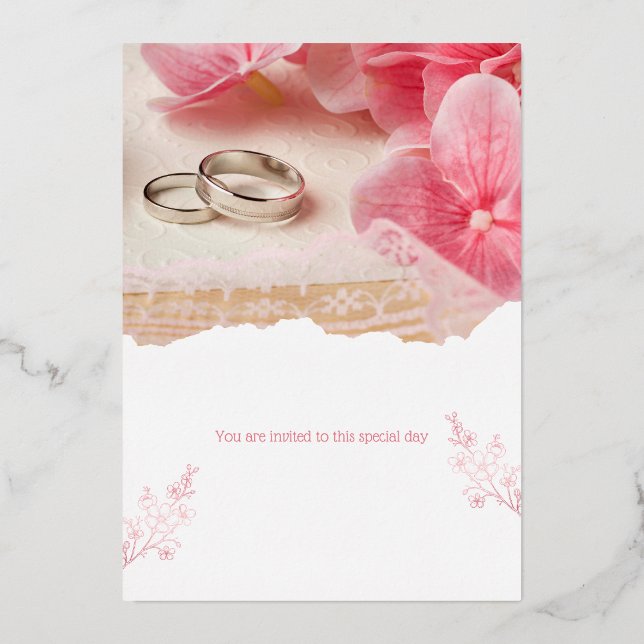 Invitación Con Relieve Metalizado Está invitado a este día especial (Anverso)