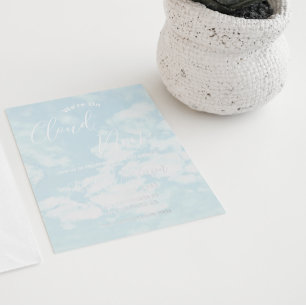 Invitación Con Relieve Metalizado Estamos en el Nueve de Nube Baby Shower