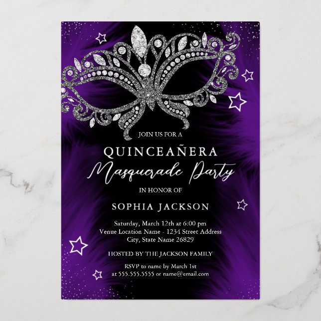 Invitación Con Relieve Metalizado Estrella de mascarada de plata morada Quinceanera (Anverso)