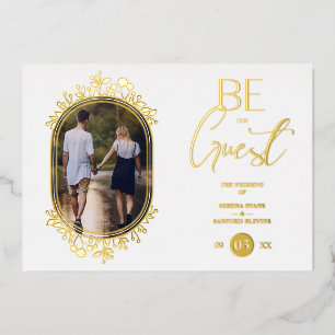 Invitación Con Relieve Metalizado Fancy Frame Flowers Be our Guest White Wedding